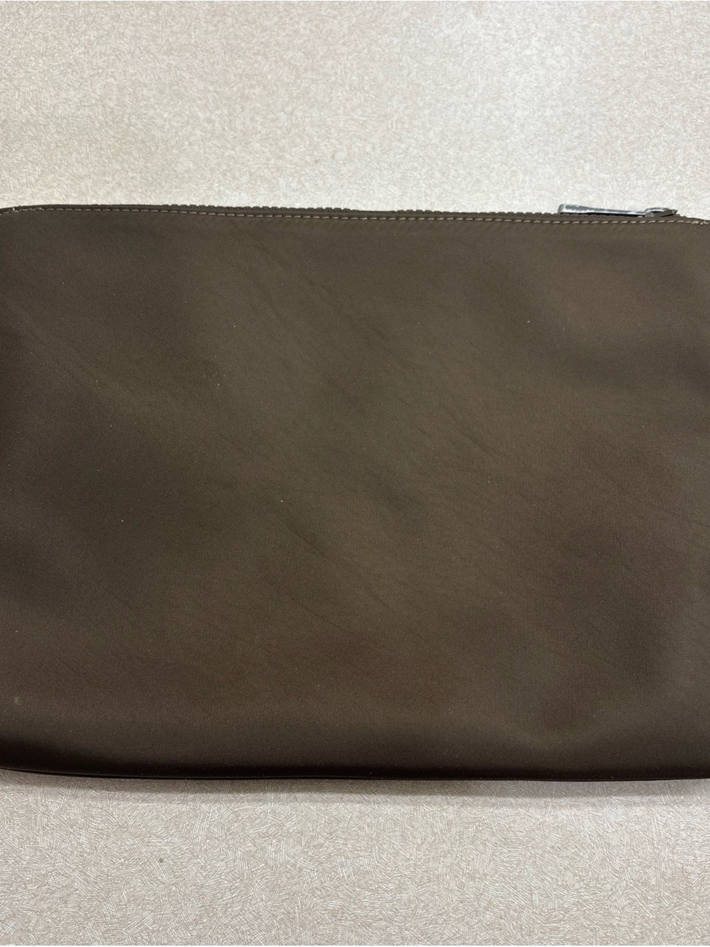 Mina Baie Los Angeles Aria Everyday Pouch Carryall Wristlet Nylon Espresso - Picture 3 of 7